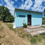 Casa Istriana A 度假居 *